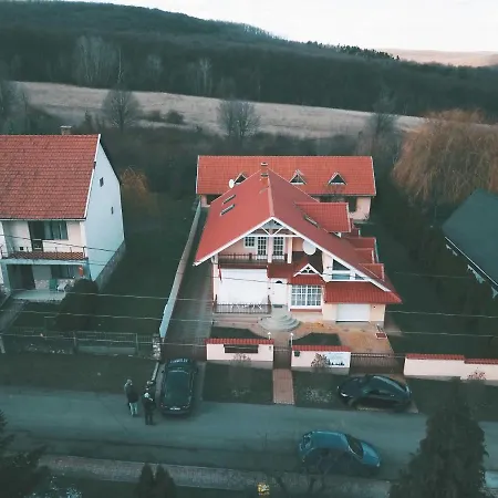 Matra Wellness Vendeghaz Penzion Parádsasvár
