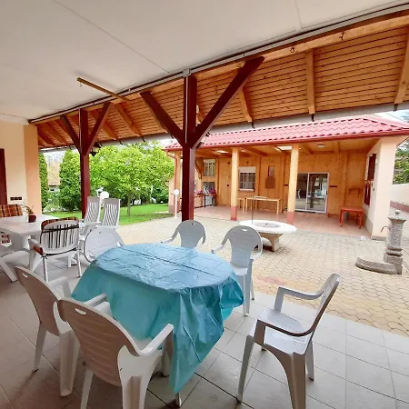 Matra Wellness Vendeghaz Guest house Paradsasvar